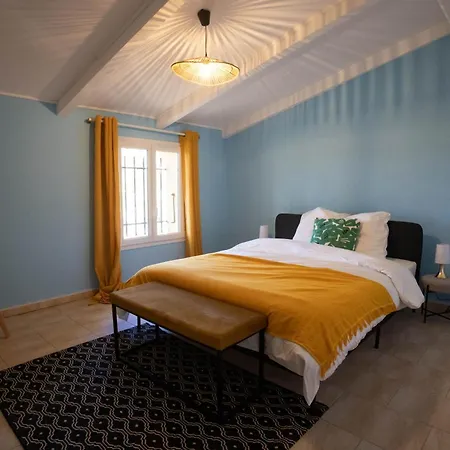Aparthotel Domaine De La Myrtille Pertuis