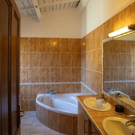 Domaine De La Myrtille Aparthotel *